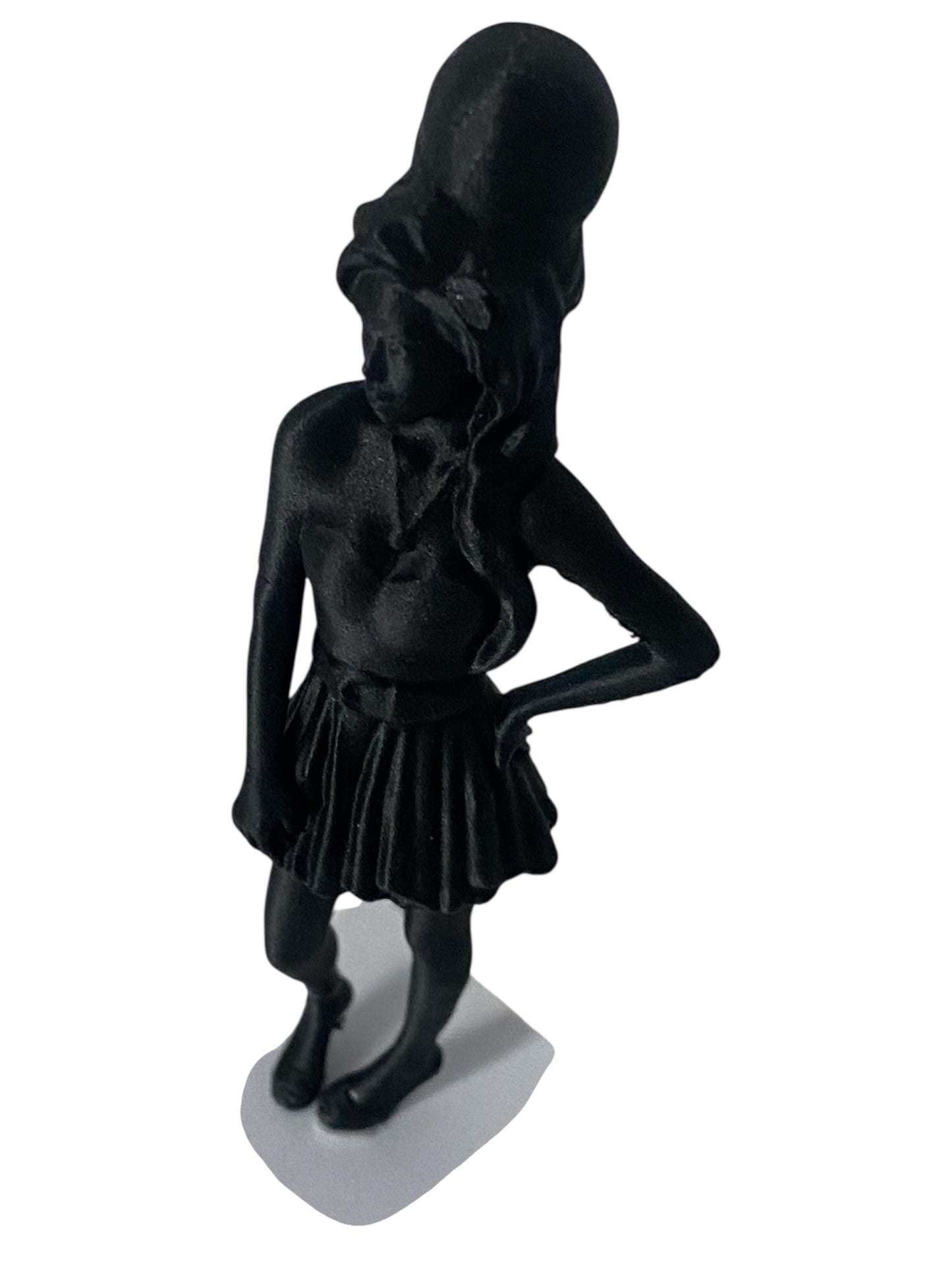 "Stunning Amy Winehouse Figurine in Black and Gold"